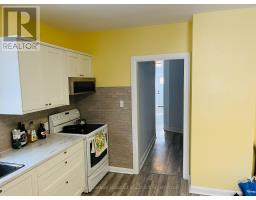 Kitchen - 14 Albert Street, Welland, ON L3B4L2 Photo 3