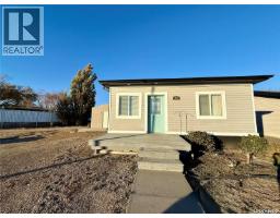 Dining room - 106 7th Street W, Kindersley, SK S0L1S0 Photo 2