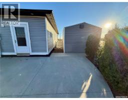 Bedroom - 106 7th Street W, Kindersley, SK S0L1S0 Photo 5