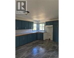 Sitting room - 7629 St Paul, Bascaraquet, NB E1W6B9 Photo 4