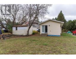 Living room - 4 Thunder Bridge Court S, Huntsville, ON P1H1M1 Photo 5