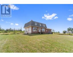 Living room - 47 Harbour Road, Miminegash, PE C0B1S0 Photo 4