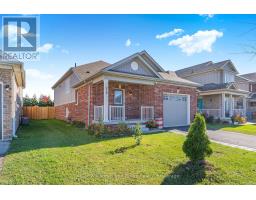 Kitchen - 928 Hannah Avenue S, North Perth, ON N4W0H7 Photo 2