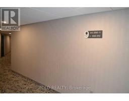 906 15 Vicora Linkway Way, Toronto, ON M3C1A8 Photo 3