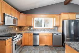 Living room - 3089 Road 64 N Road, Rosser, MB R0H1E0 Photo 3