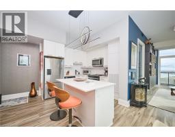 Living room - 385 Winston Road Unit 1807, Grimsby, ON L3M4E8 Photo 5