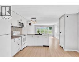 Living room - 851 Old North Thompson Highway Unit 14, Clearwater, BC V0E1N2 Photo 5