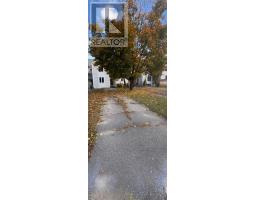 Bathroom - 140 Fernwood Drive, Gravenhurst, ON P1P1P4 Photo 3