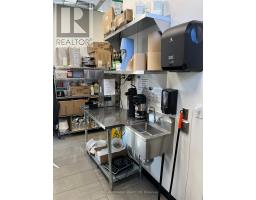 C 5 695 Stonehaven Avenue, Newmarket, ON L3X0G2 Photo 4