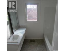 Bedroom - 73 Spruceview Road, Regina, SK S4R0E1 Photo 4