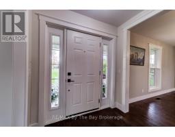 Family room - 1595 County 42 Road, Clearview, ON L0M1S0 Photo 4