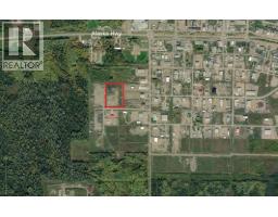 5502 45 Avenue, Fort Nelson, BC V0C1R0 Photo 4