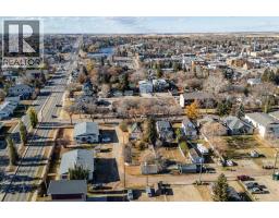 4807 C 47 Street, Camrose, AB T4V1J7 Photo 3