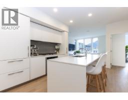 303 1500 Scott Crescent, Squamish, BC V8B0J2 Photo 4