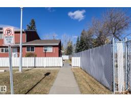 Primary Bedroom - 10656 Beaumaris Rd Nw, Edmonton, AB T5X3N4 Photo 4