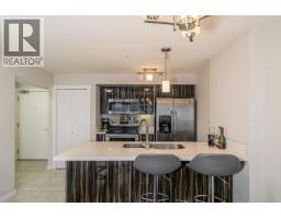 303 22318 Lougheed Highway, Maple Ridge, BC V2X2T4 Photo 4