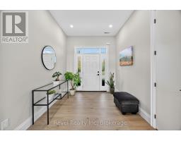 Primary Bedroom - 2 Seguin Crescent, Tiny, ON L9M0C9 Photo 4