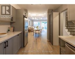 Kitchen - 4 141 Ripley Court, Oakville, ON L6H1H2 Photo 3