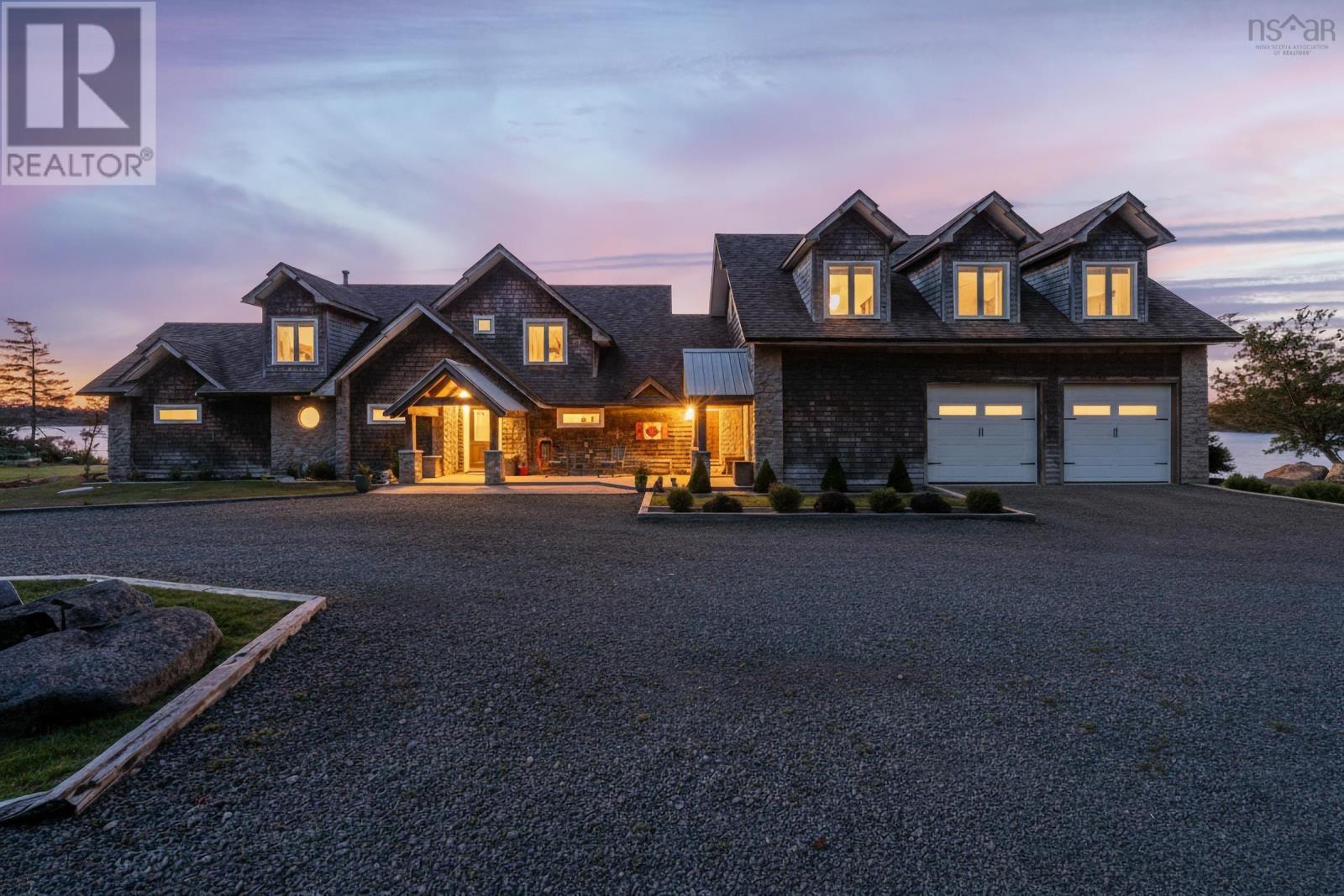 141 143 Timberland Road