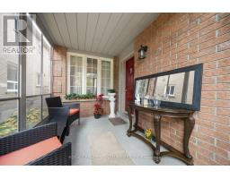 Dining room - 584 Willowick Drive, Newmarket, ON L3X2A9 Photo 2