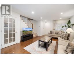 Bedroom - 584 Willowick Drive, Newmarket, ON L3X2A9 Photo 5