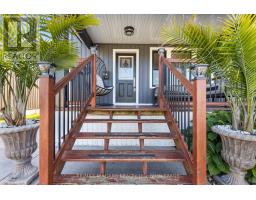 Kitchen - 239 Bowen Road, Fort Erie, ON L2A2Y6 Photo 3