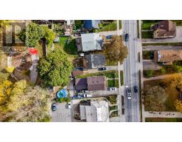 138 Courtland Avenue E, Kitchener, ON N2G2V1 Photo 2