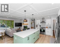 Bedroom - 2055 Forest Dr, Nanaimo, BC V9S2R8 Photo 3