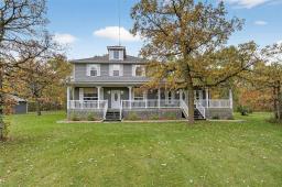 Kitchen - 24082 23 E Road, De Salaberry, MB R0A0R0 Photo 2