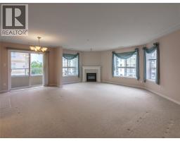 Bedroom - 2255 Atkinson Street Unit 301, Penticton, BC V2A8R7 Photo 2