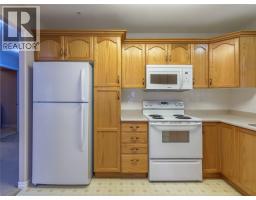 Dining room - 2255 Atkinson Street Unit 301, Penticton, BC V2A8R7 Photo 5