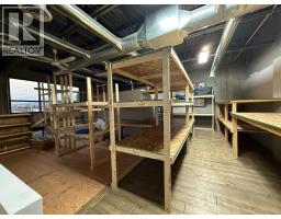 140 Commercial Drive Unit 111, Kelowna, BC V1X7X6 Photo 2