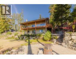 5090 Elliot Road, Garden Bay, BC V0N1S1 Photo 2