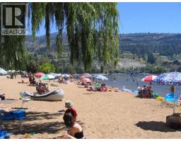 Foyer - 3245 Paris Street Unit 46, Penticton, BC V2A3T9 Photo 4