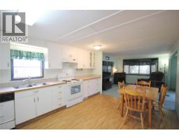 4pc Bathroom - 3245 Paris Street Unit 46, Penticton, BC V2A3T9 Photo 2