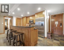 401 2202 Gondola Way, Whistler, BC V8E0M7 Photo 2