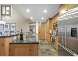 401 2202 Gondola Way, Whistler, BC V8E0M7 Photo 3