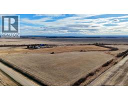 Bedroom - 255025 Township 814 Road, Rural Peace No 135 Md Of, AB T0H0L0 Photo 2
