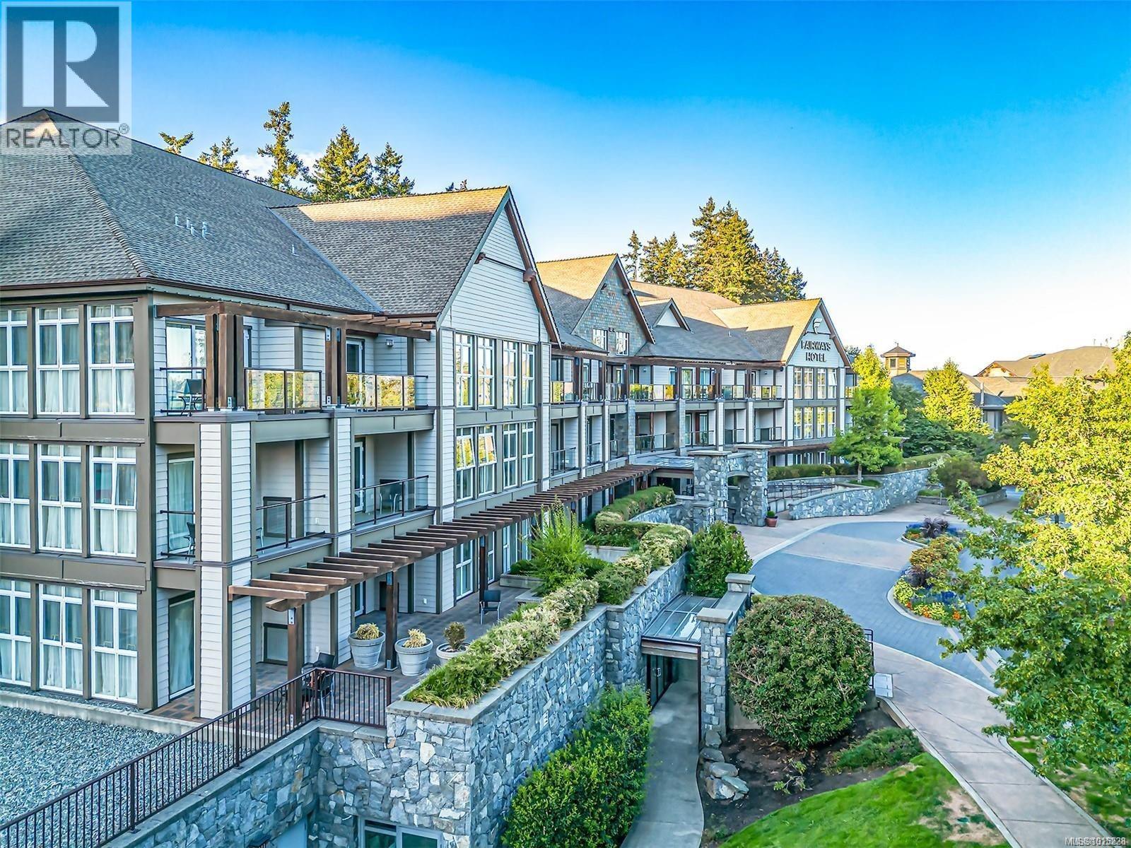 205 207 D 1376 Lynburne Pl