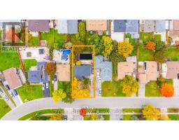 Kitchen - 129 Folkstone Crescent, Brampton, ON L6T3M6 Photo 4