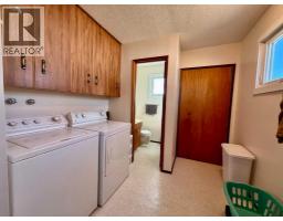 4pc Bathroom - 4425 56 Avenue, Provost, AB T0B3S0 Photo 4