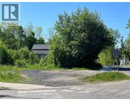 100 Union Street, St Stephen, NB E3L1V5 Photo 5