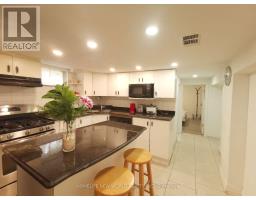 Kitchen - 92 Earlton Road, Toronto, ON M1T2R6 Photo 5