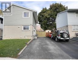 Dining room - 10 Grasspoint Square, Brampton, ON L6S2J2 Photo 2
