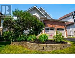Living room - 16 Cody Avenue, Whitby, ON L1M1K8 Photo 3