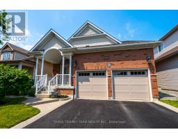 Dining room - 16 Cody Avenue, Whitby, ON L1M1K8 Photo 4
