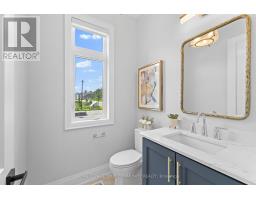 Kitchen - 5 Phila Lane, Aurora, ON L4G4A1 Photo 4