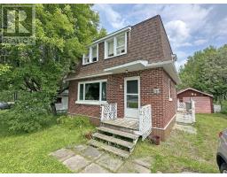 Kitchen - 2 Stewart Ave, Red Rock, ON P0T2P0 Photo 3