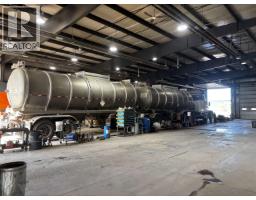 9863 85 Avenue, Fort St John, BC V1J8K5 Photo 5