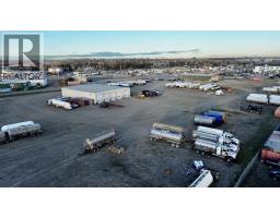 9863 85 Avenue, Fort St John, BC V1J8K5 Photo 4